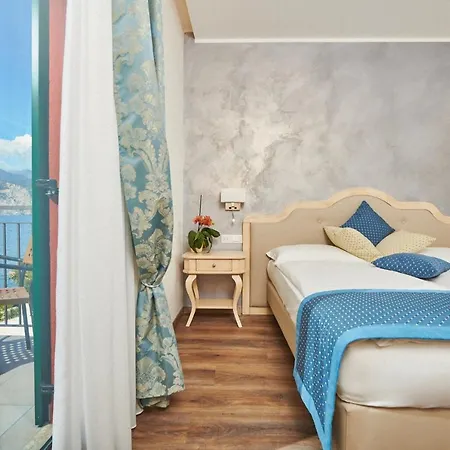 Lake Front Hotel Brenzone Exterior foto