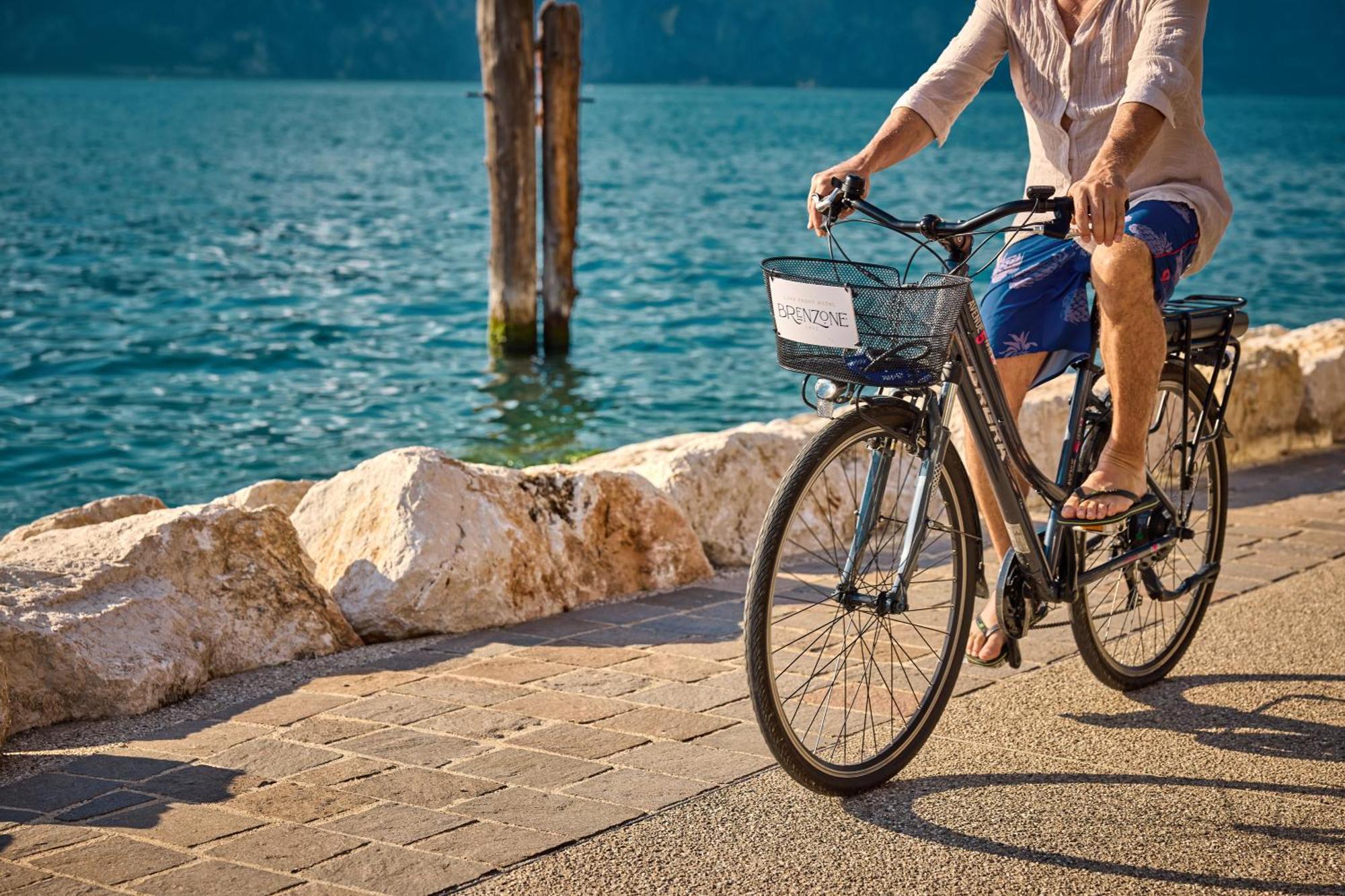 Front Brenzone sul Garda